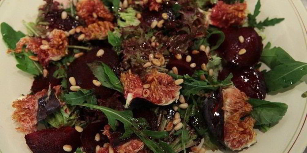 Рецепт салат со свеклой, инжиром и кедровыми орешками