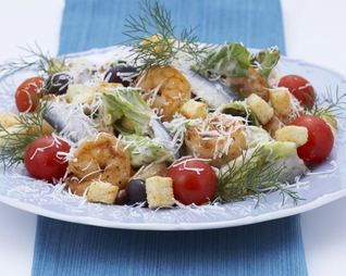 Салат Цезарь с креветками