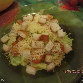 Салат цезарь с курицей
