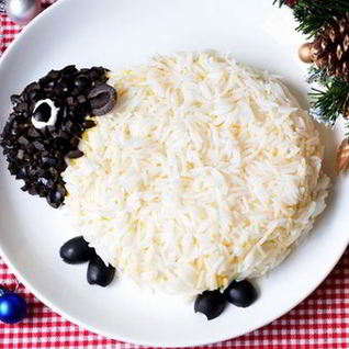 Слоеный салат Овечка с рыбой