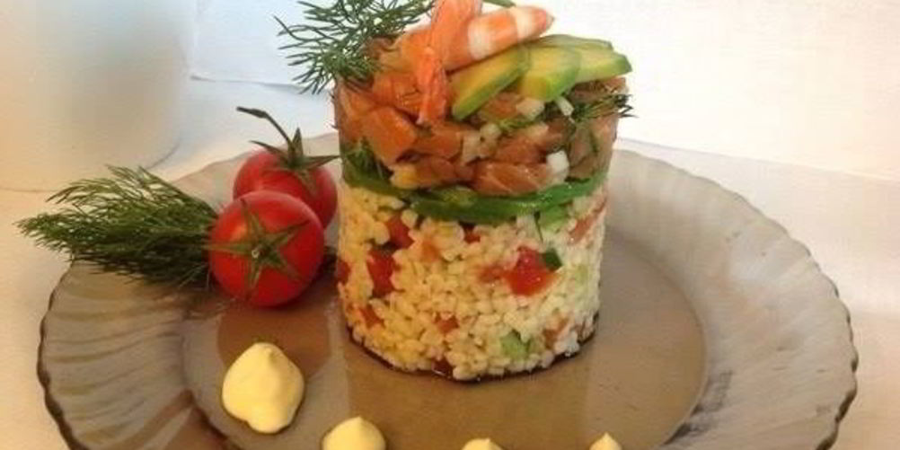 Рецепт слоеный салат с форелью и булгуром