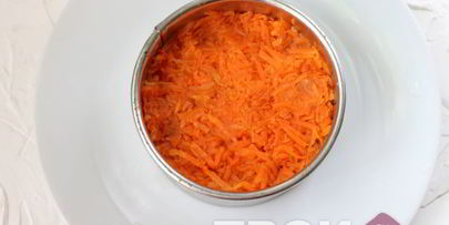 слоеный салат с говяжьей печенью