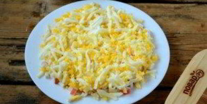 слоеный салат с крабовыми палочками