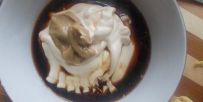 слоеный салат с курицей и чипсами в пикантной заправке