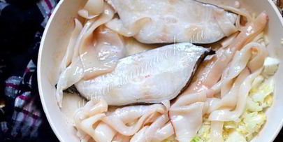 африканский соус со шпинатом с рыбой