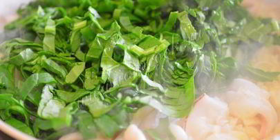 африканский соус со шпинатом с рыбой