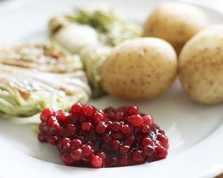 Брусничный соус из варенья