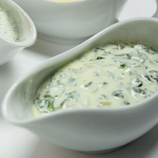 Йогуртовый соус со шпинатом