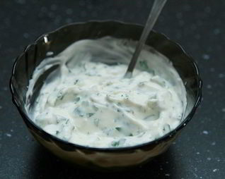 Сметанно-чесночный соус
