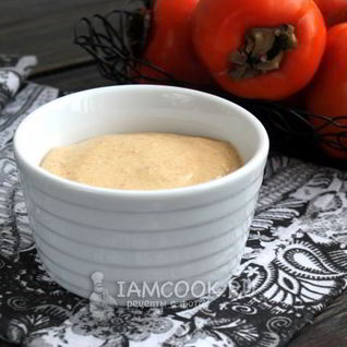 Соус из сыра с плесенью и хурмой
