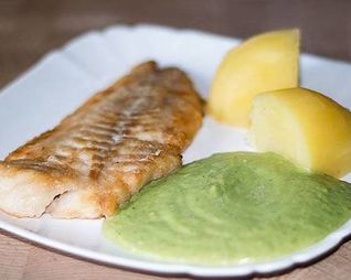 Соус к рыбе из брокколи и белого вина