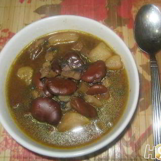 Бобовый суп с грибами