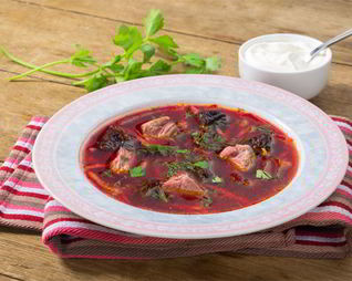 Борщ с черносливом