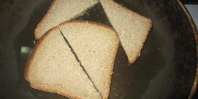 борщ с чесночными гренками