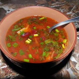 Борщ с консервированной фасолью