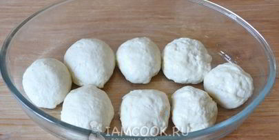 борщ с пампушками