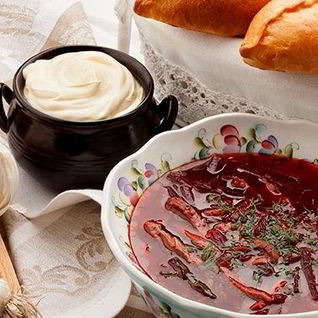 Борщ со шкварками