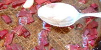 красный борщ с фасолью