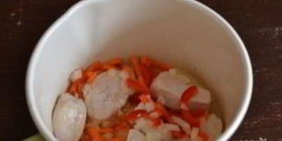 красный борщ с курицей