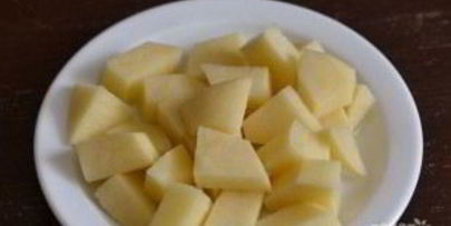 красный борщ с курицей