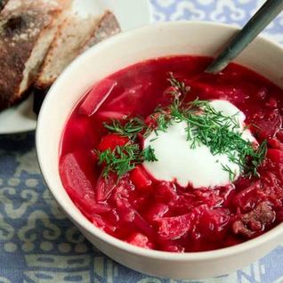 Очень вкусный борщ к обеду