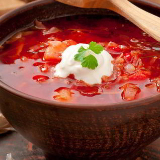 Сытный литовский борщ с картошкой и курицей