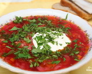 Украинский борщ с салом и чесноком