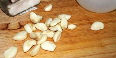 украинский борщ с салом и чесноком