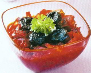 Вегетарианский борщ с черносливом