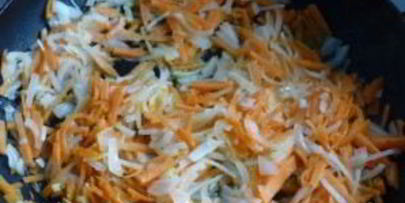 зеленый борщ с яйцом и щавелем