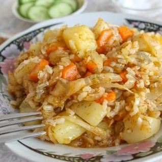 Капустняк тушеный с рисом и картошкой