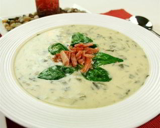 Крем-суп из лука-порея и картофеля с беконом