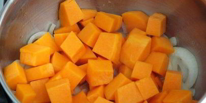 крем-суп из тыквы с красным перцем