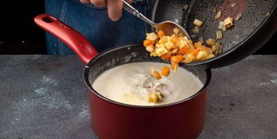 кукурузный суп с крабовыми палочками