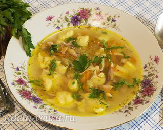 Куриный суп с клецками