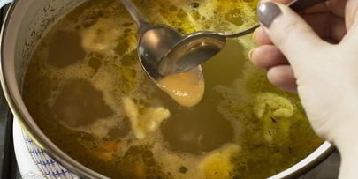 куриный суп с клецками