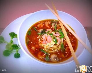 Мисо суп с креветками и лапшой удон