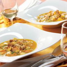 Рецепт Морковно-манговый суп с грильяжем из орешков и чили