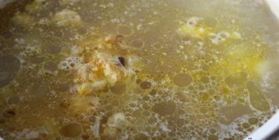 польский суп с маринованными огурцами