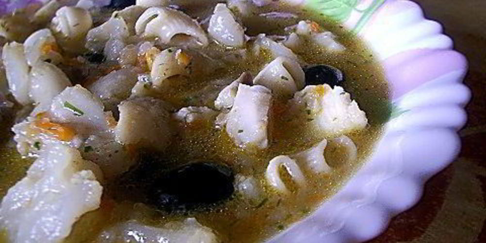 Рецепт рыбный суп с цветной капустой и маслинами