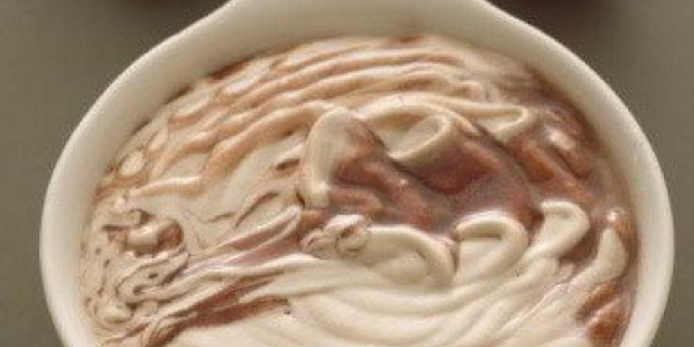 Рецепт шоколадный суп с мороженым и свежей малиной