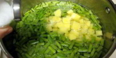 суп из стручков фасоли