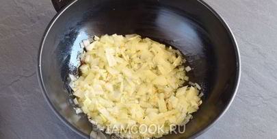 чешский чесночный суп-пюре в хлебе