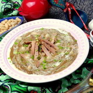 Фасолевый суп-пюре на основе ржаного хлеба