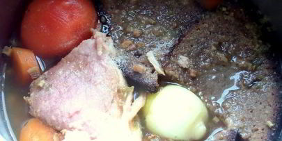 фасолевый суп-пюре на основе ржаного хлеба