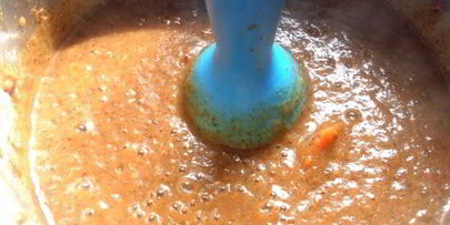 фасолевый суп-пюре на основе ржаного хлеба