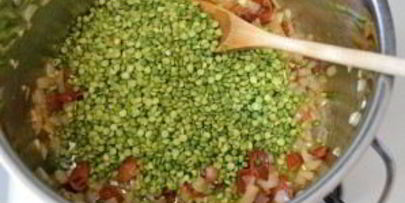 гороховый суп-пюре с беконом и картофелем