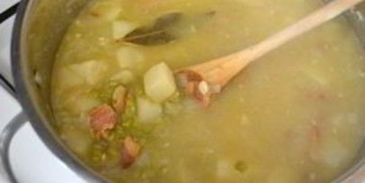 гороховый суп-пюре с беконом и картофелем