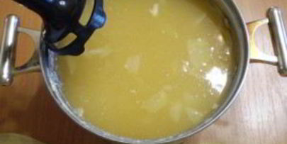 гороховый суп-пюре с гренками