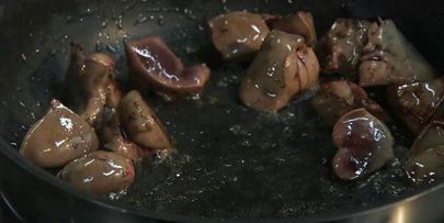 гречневый суп-пюре с индюшачьей печенкой